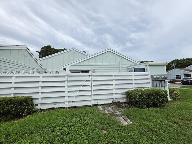 Building Photo - 13795 SW 147 Ave