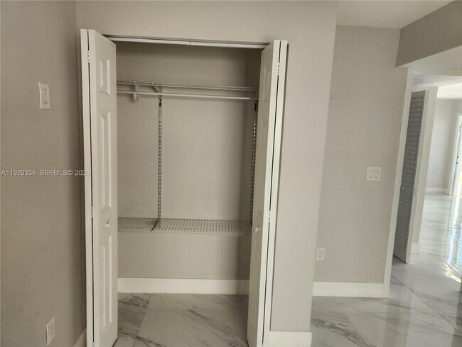 Building Photo - 342 E 46th St