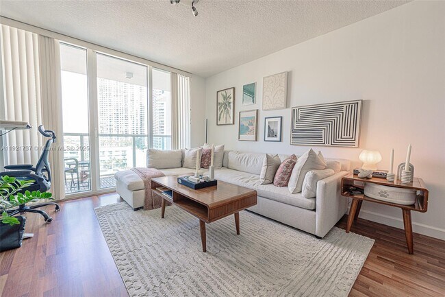 Building Photo - 31 SE 5th St