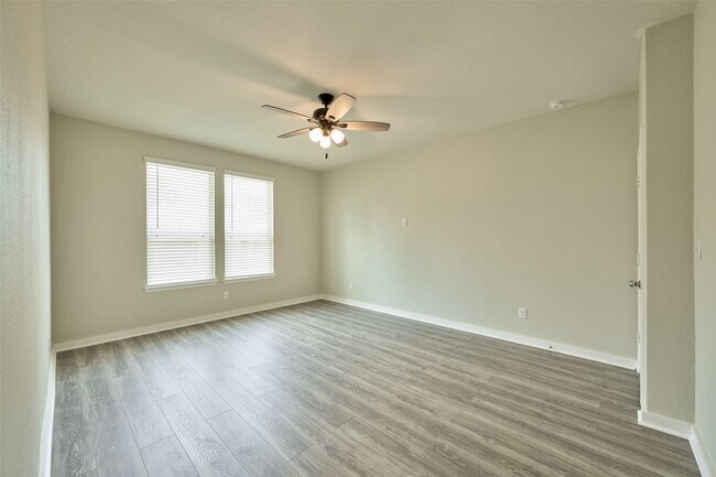 Building Photo - 2214 Timberland Country Ct