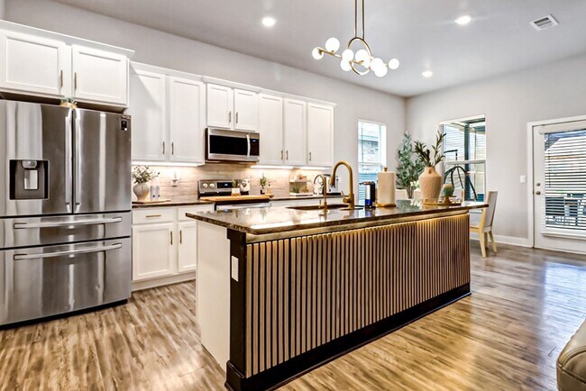 Building Photo - 1339 Masquerade Blvd