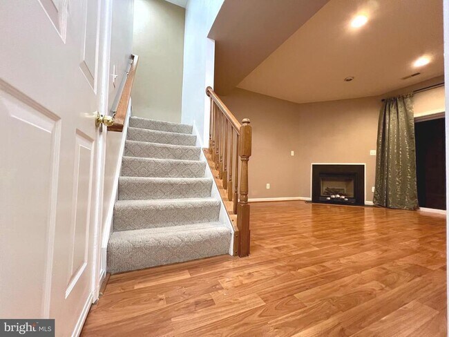 Building Photo - 21831 Ladyslipper Sq