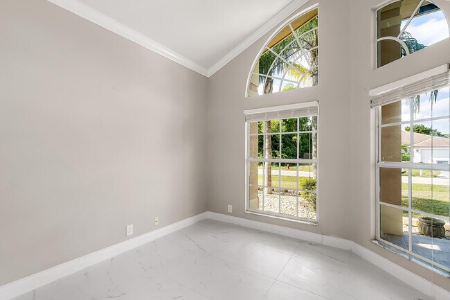 Building Photo - 2962 SW Coastal Terrace