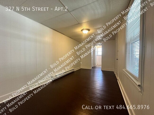 Building Photo - 327 N 5th St