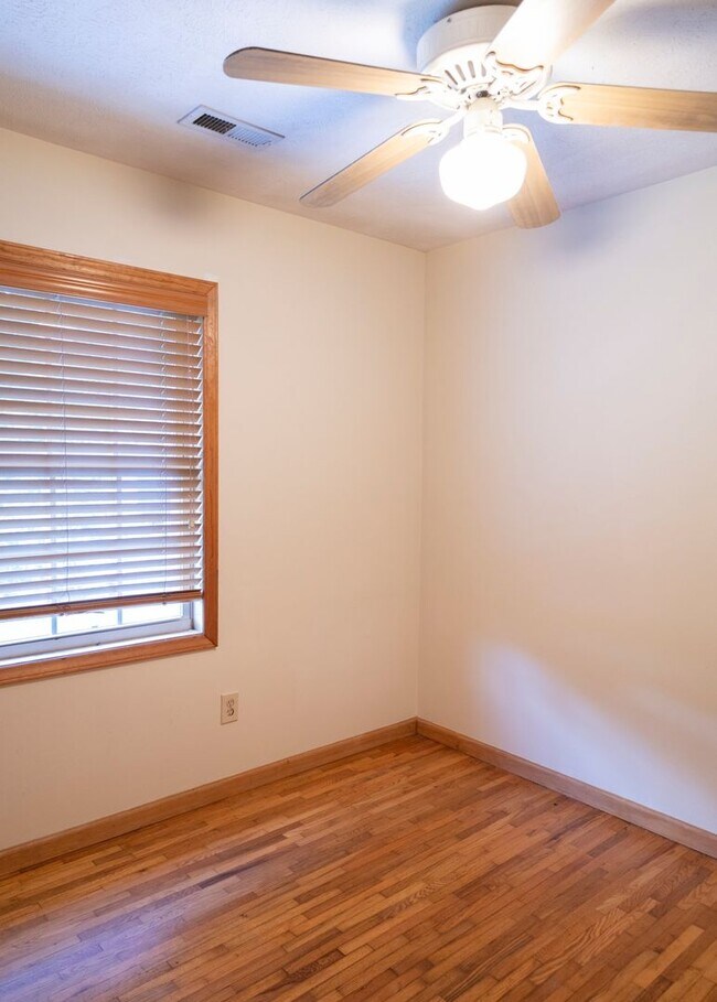 Building Photo - Spacious Home in Sugar Grove With Easy Access to Boone