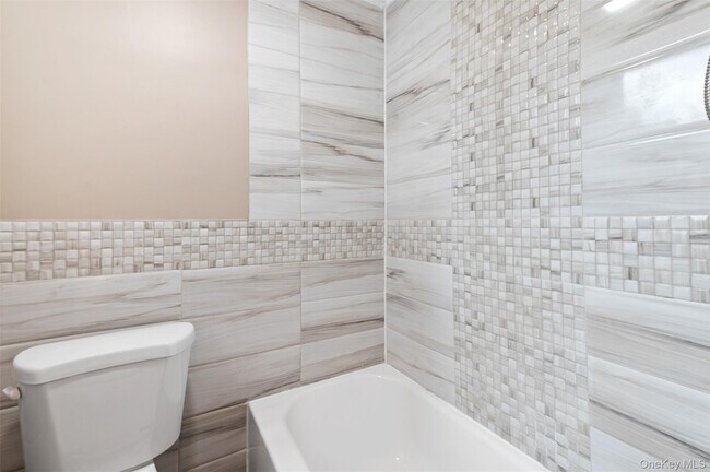 Building Photo - 33 Wickham Ave