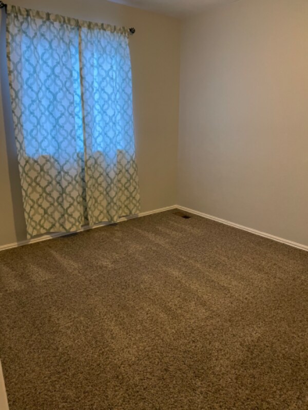 Building Photo - 8719 Rosebud Pl