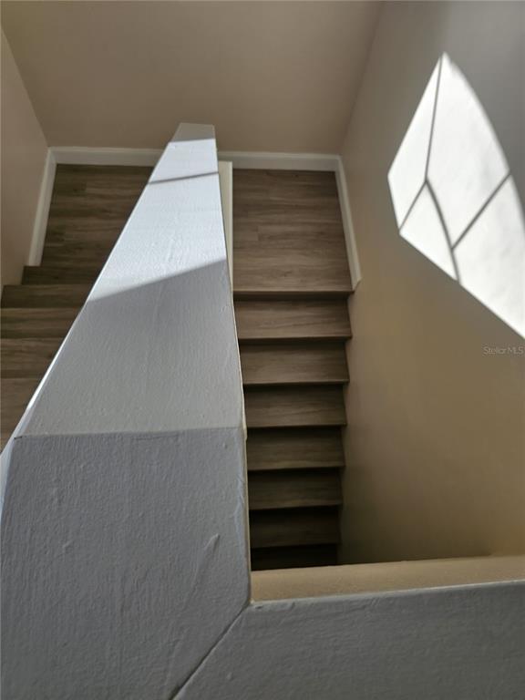 Building Photo - 14667 Laguna Beach Cir