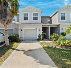 Building Photo - 10687 Lake Montauk Dr