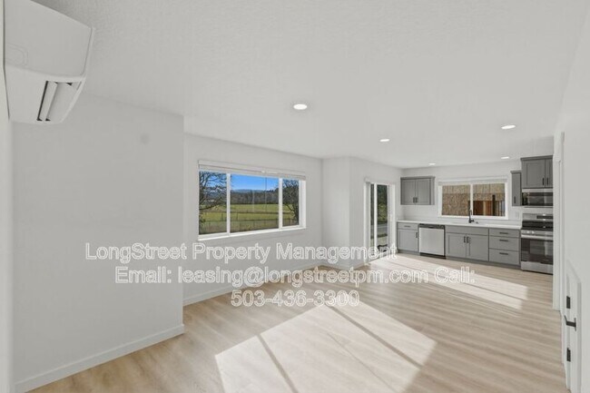 Building Photo - 828 S 19th St