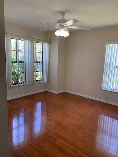 Building Photo - 5272 Andris St