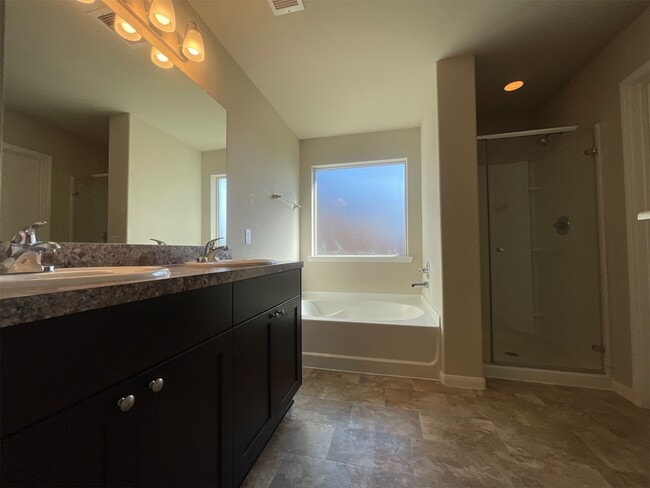 Building Photo - 625 26th Ave N