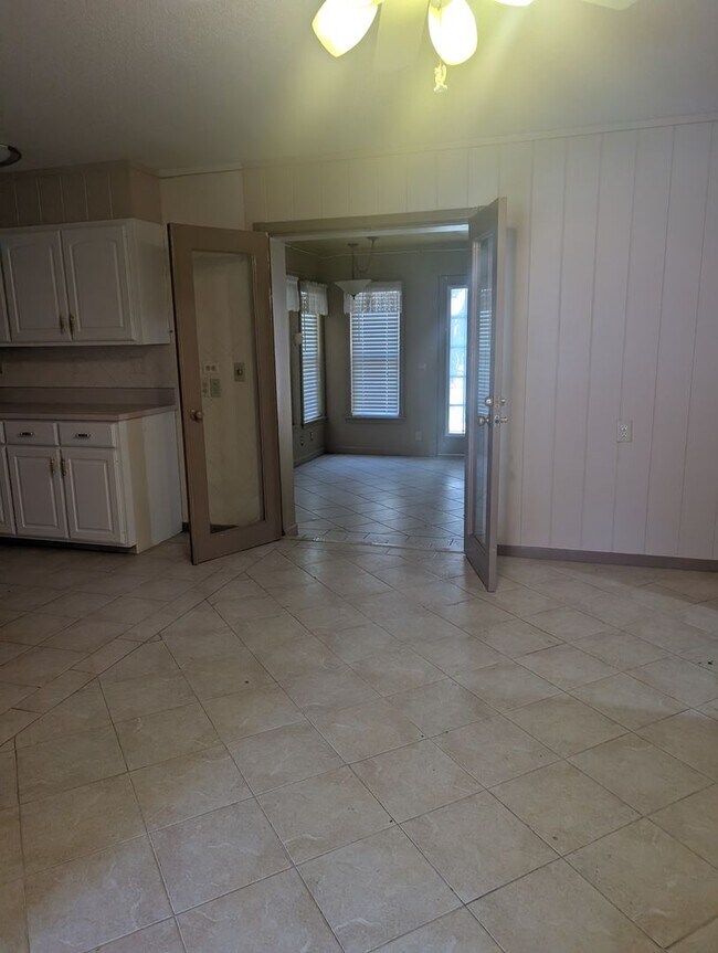 Building Photo - 1641 Rayonier Rd