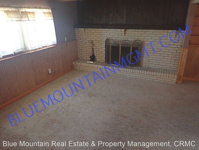 Building Photo - 4 br, 2 bath House - 1025 Galley Place