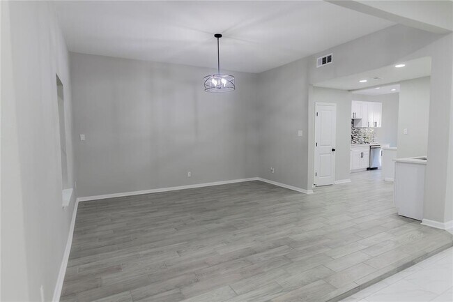 Building Photo - 48 Bayou Pointe Dr