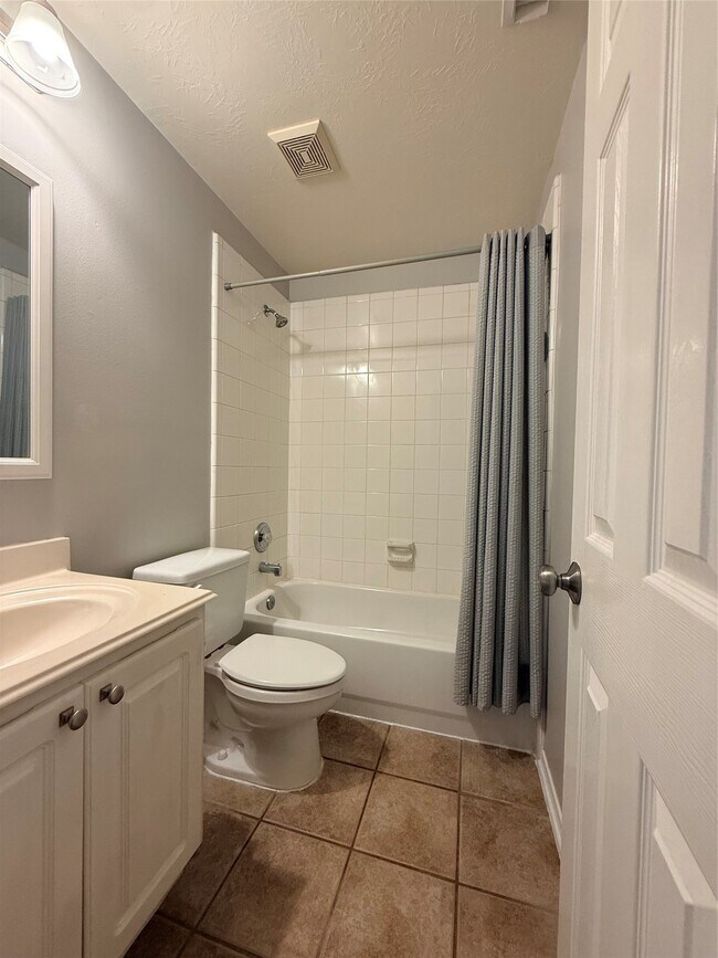 Building Photo - 19202 Poplar Trails Ln