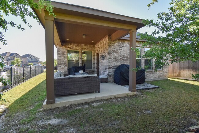 Building Photo - 15002 Bushy Bluestem Ct