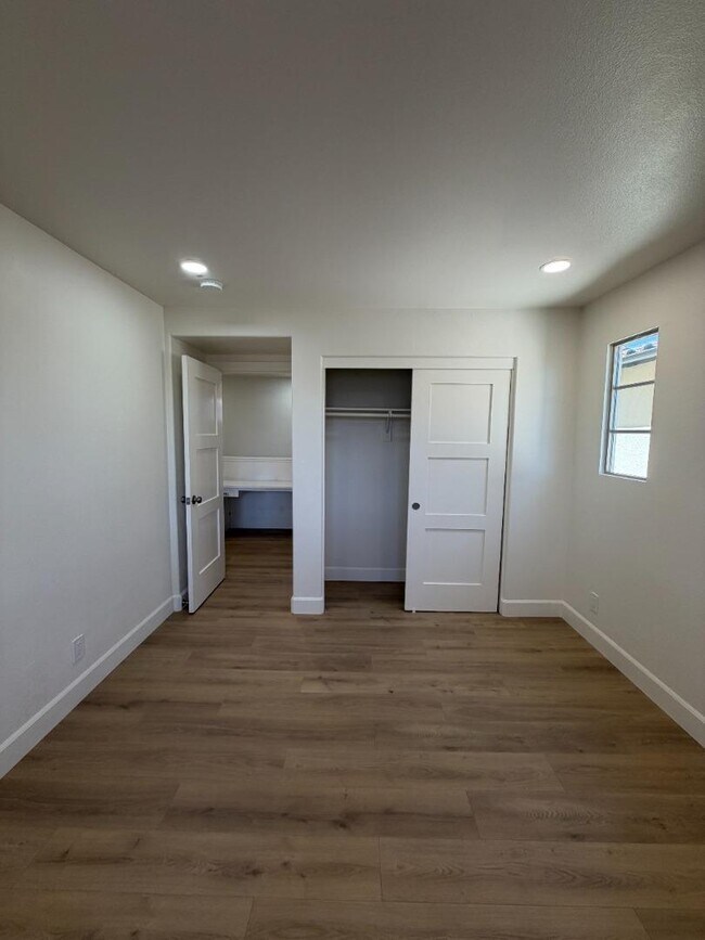Building Photo - 1321 Dahlia Loop
