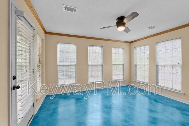 Building Photo - 811 Oshields Ct