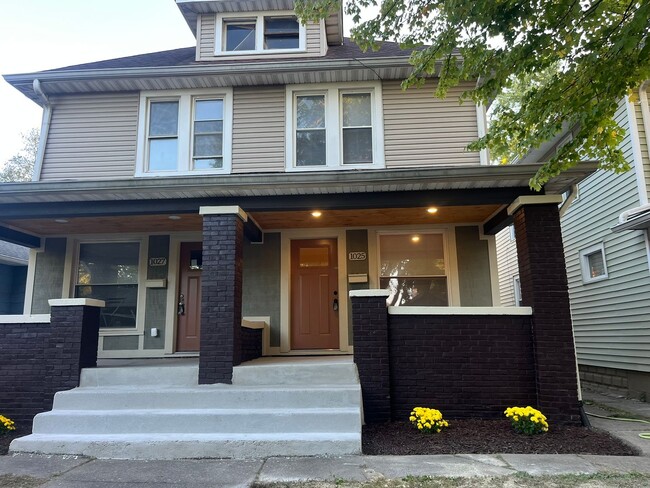Primary Photo - Historic Garfield Park neighborhood with quiet streets and mature trees -