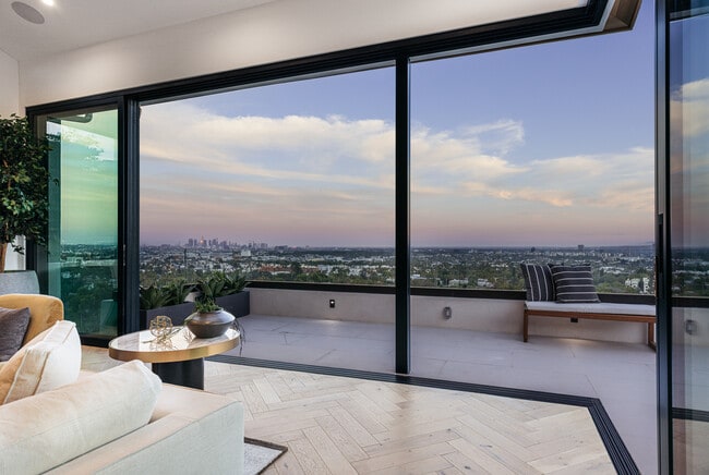 Building Photo - 7866 Fareholm Dr