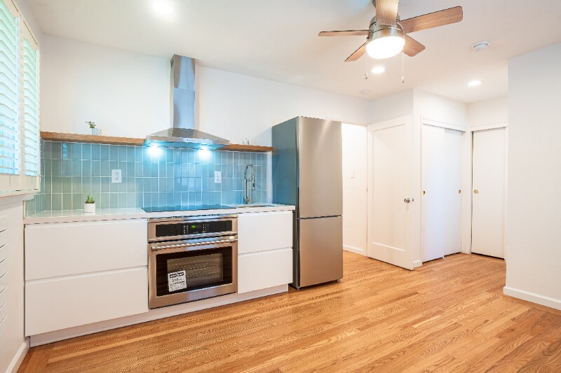 Building Photo - 3985 Royal Arch Dr