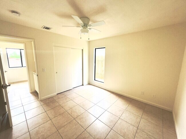 Building Photo - 3282 N Mica Dr