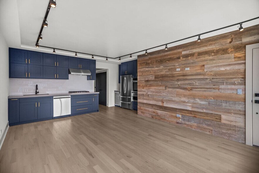 Building Photo - 6556 S Minerva Ave