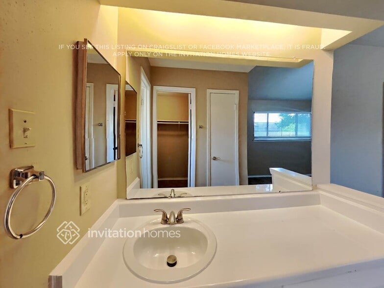 Building Photo - 2818 Mayflower Landing Ct