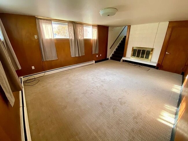 Building Photo - 5290 W Plymouth Dr