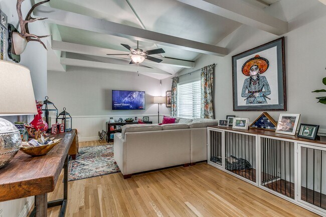 Building Photo - RENOVATED 3-BEDROOM IN NORTHWOOD