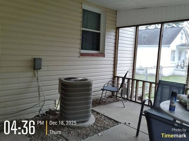 Building Photo - 839 Vine St