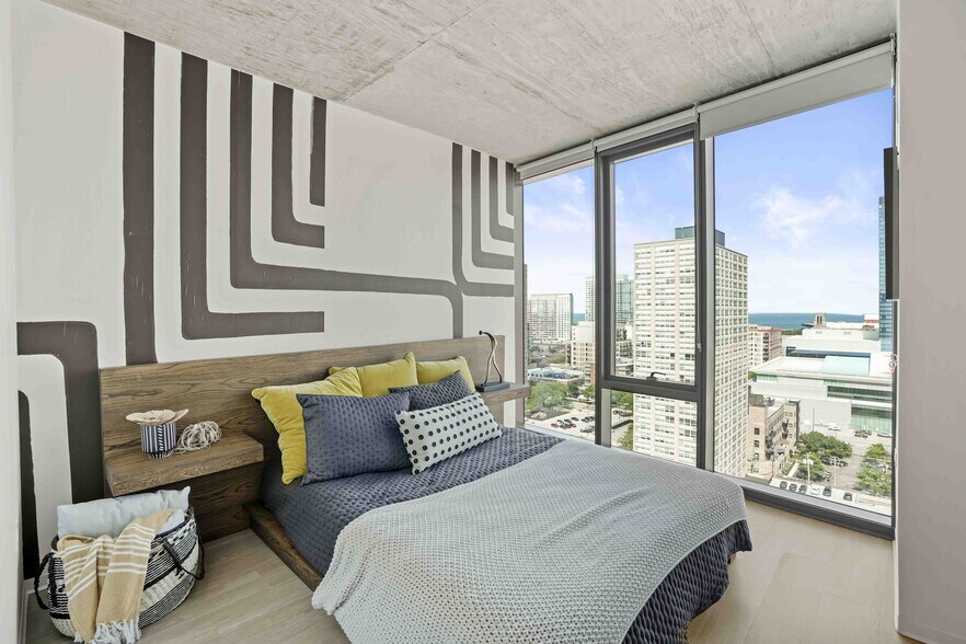 Building Photo - 2076 S Wabash Ave