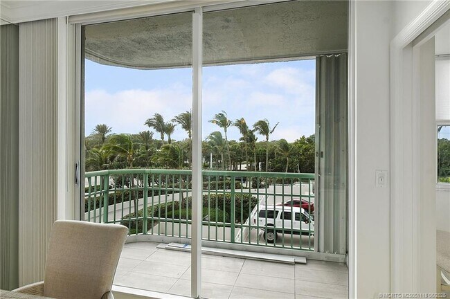 Building Photo - 8600 S Ocean Dr