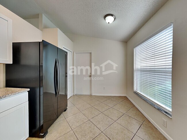 Building Photo - 10603 Cami Ct