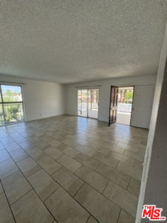 Building Photo - 74430 Driftwood Dr