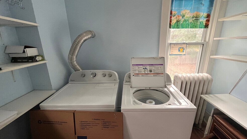 Building Photo - 5859 Hobart St