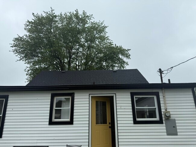 Building Photo - 3007 Daviess St