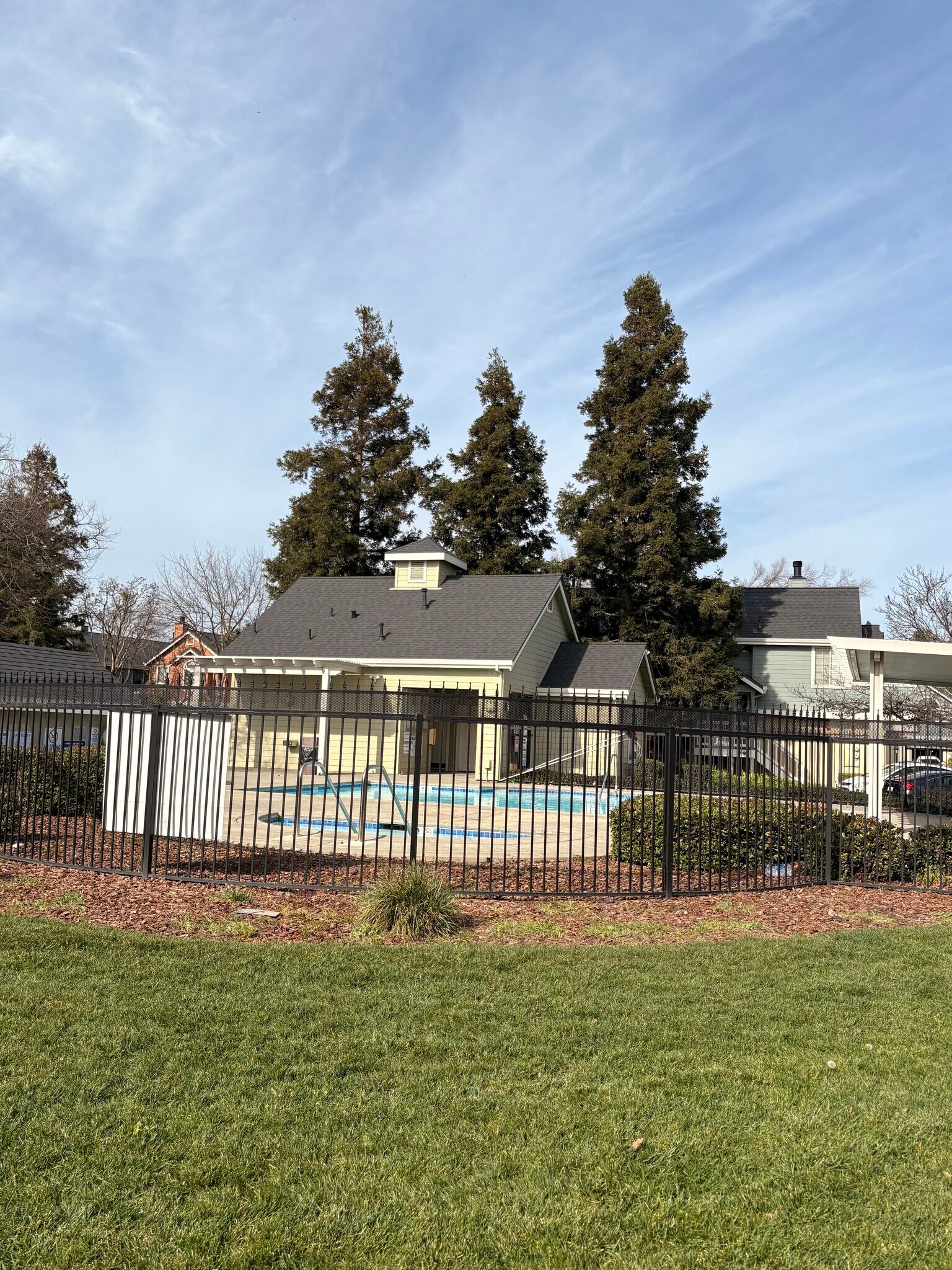 Building Photo - 38 Manchester Ln