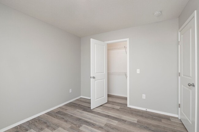 Building Photo - 4 bedroom home with a fenced in yard!