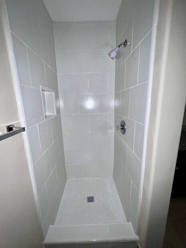 Building Photo - 408 Shiloh Dr