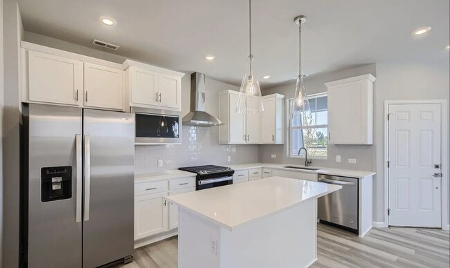 Building Photo - 2135 Arborwood Ln
