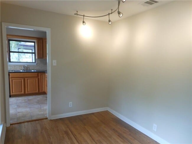 Building Photo - 4615 Banister Ln