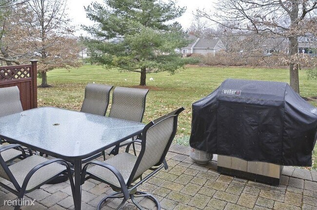 Building Photo - 3 br, 2.5 bath Townhome - 19 Woodward Lane