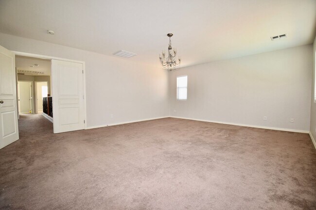 Building Photo - Beautiful Queen Creek home with a Pool!