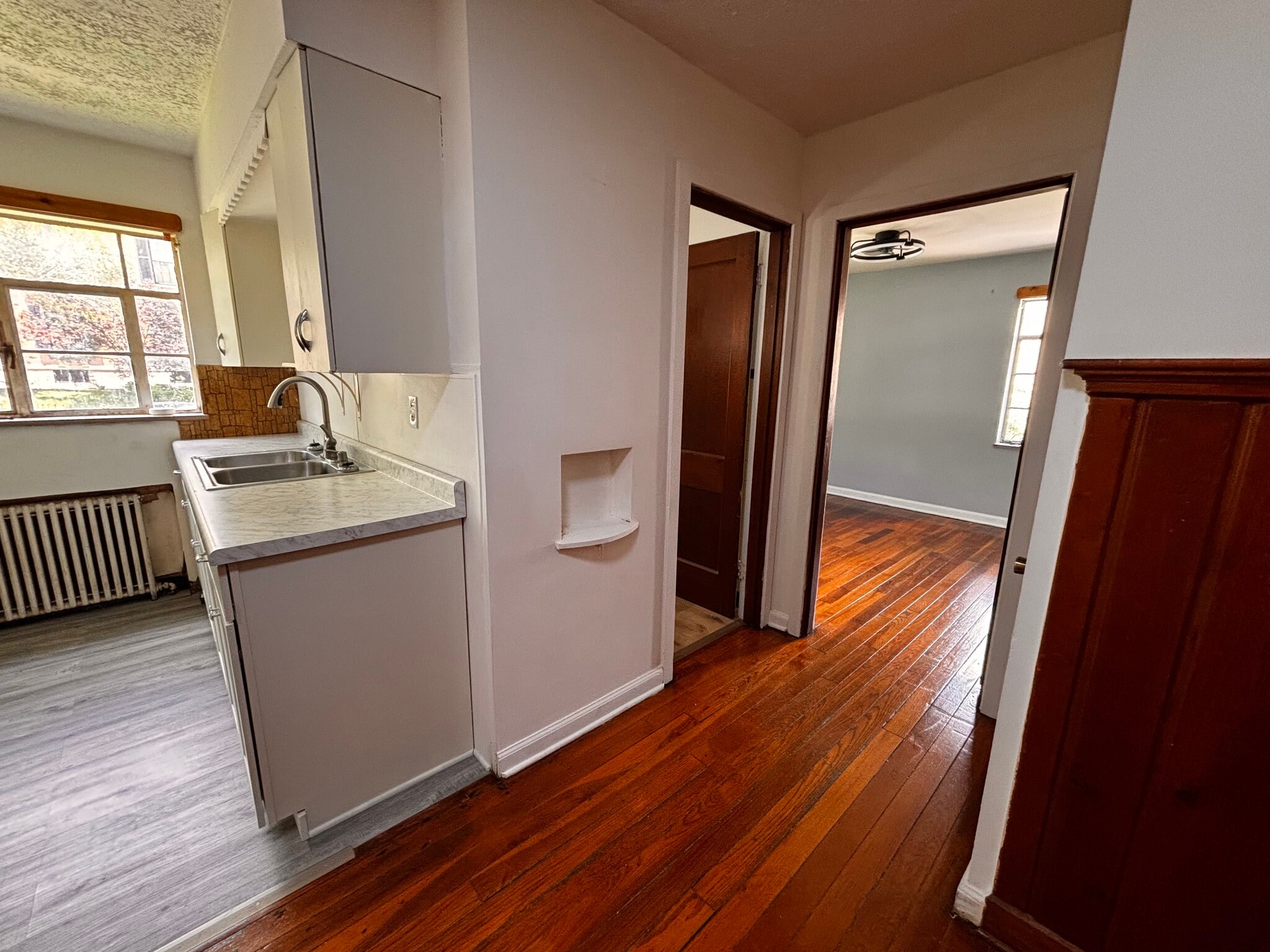 Building Photo - 360 Ross Ave