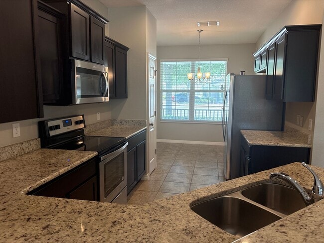 Building Photo - Beautiful 2-Story Townhome in Battaglia Subdivision, St. Cloud, FL