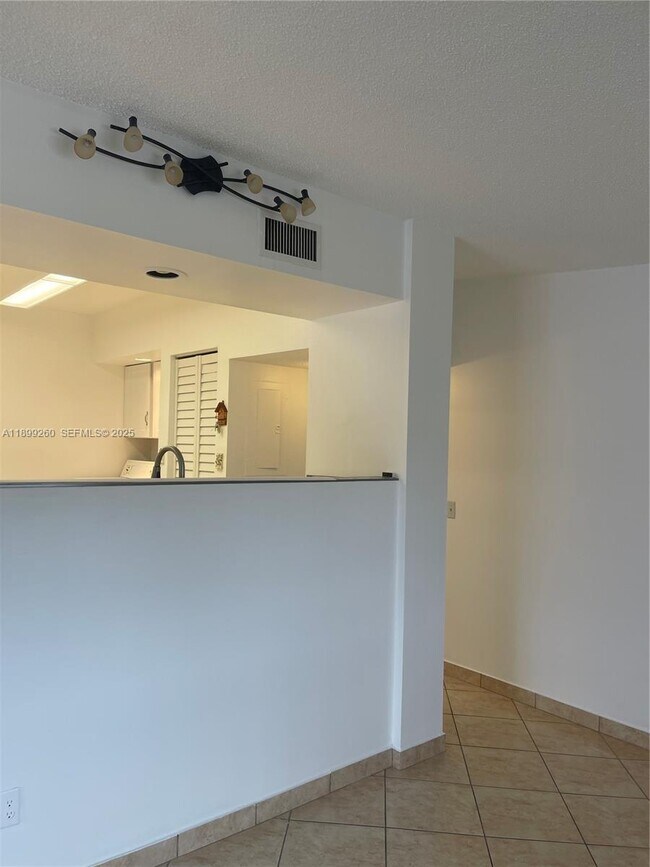 Building Photo - 7351 SW 105th Pl