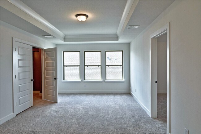 Building Photo - 6211 Shore Ridge Ct