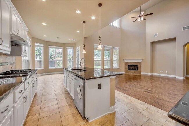 Building Photo - 10821 Crosbyton Ln